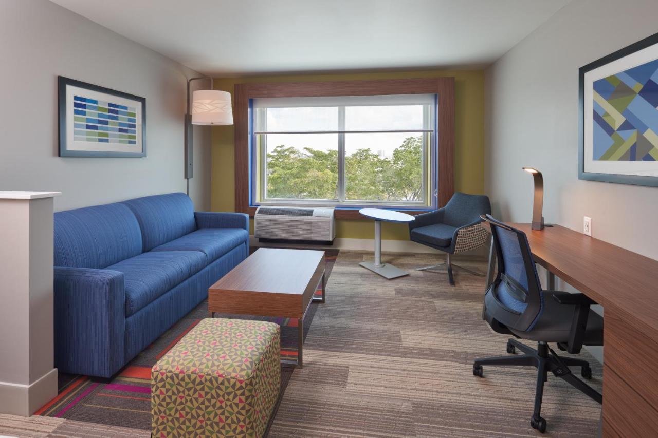 Holiday Inn Express Doral Miami By Ihg Extérieur photo