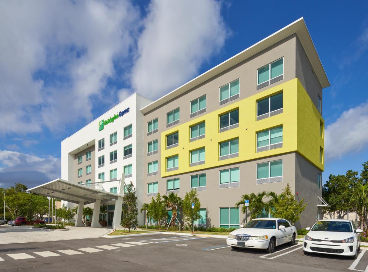 Holiday Inn Express Doral Miami By Ihg Extérieur photo