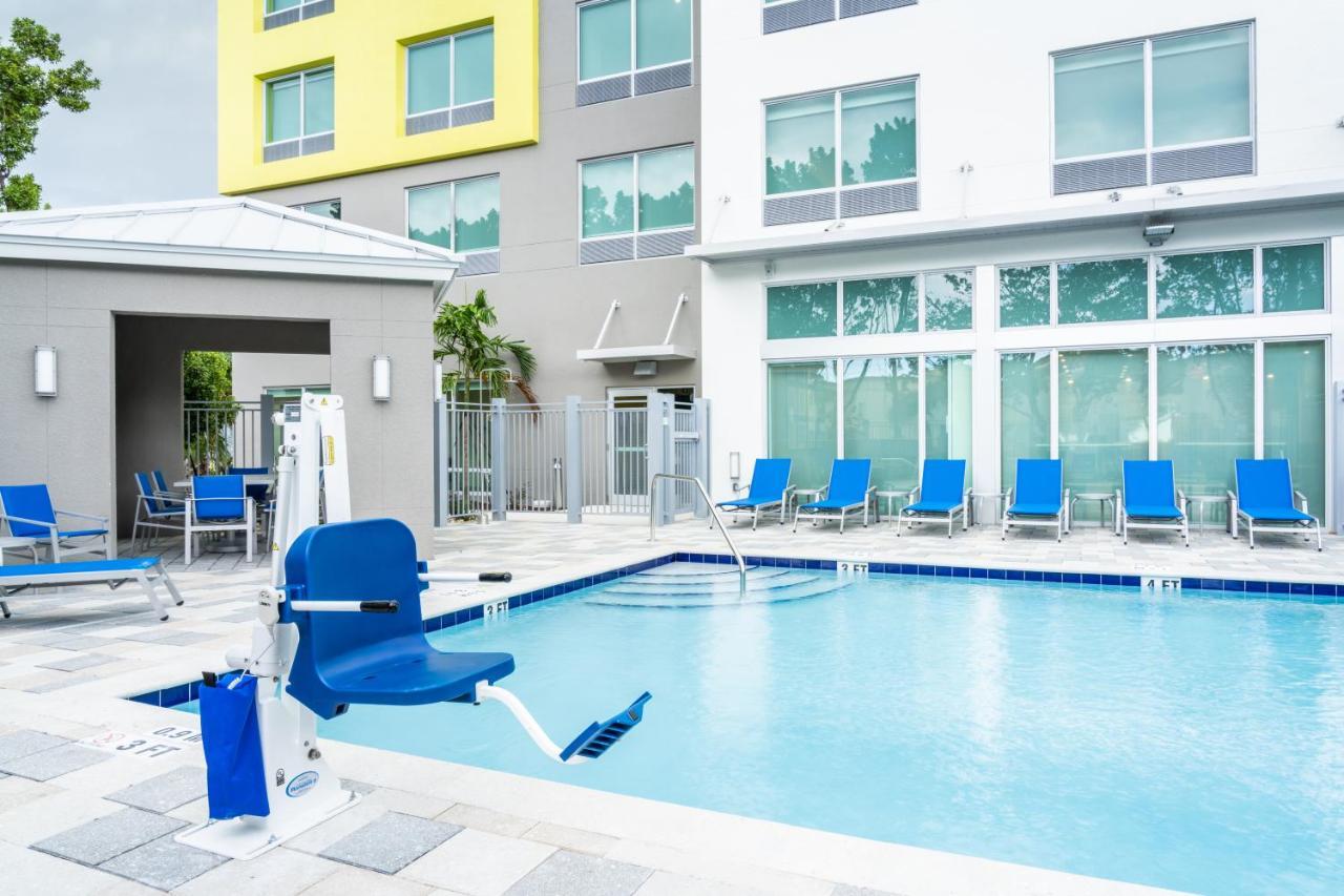 Holiday Inn Express Doral Miami By Ihg Extérieur photo
